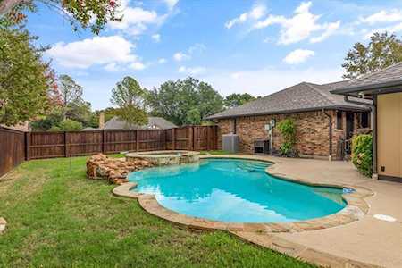 4301 Three Oaks Drive Arlington, TX 76016