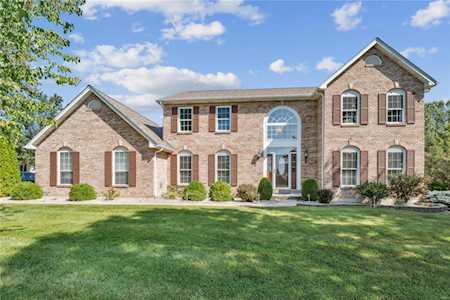 341 Round Tower Dr. Dr E St Charles, MO 63304