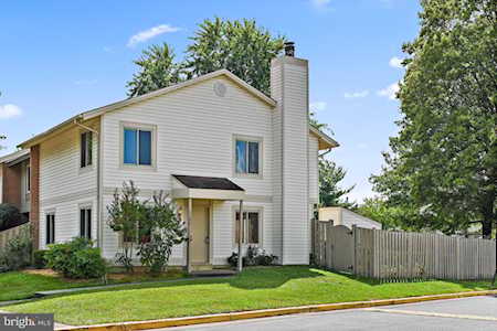 1195 Autumnhaze Ct Herndon, VA 20170