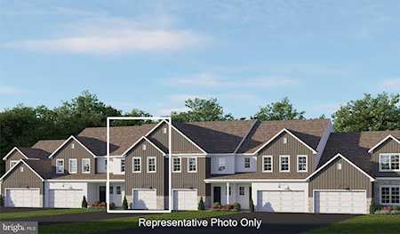 7878 Oak Brook Dr Harrisburg, PA 17112