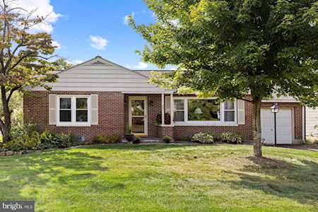 721 Edgewood Rd Riegelsville, PA 18077