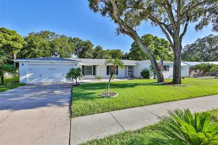 708 Village PLACE Brandon, FL 33511