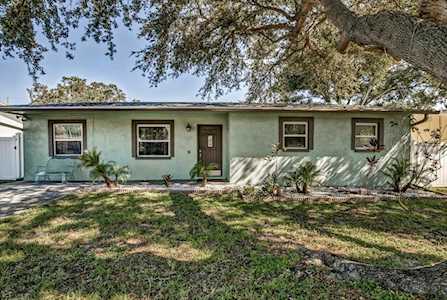 11083 Valencia Ave Seminole, FL 33772