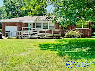 3609 Lakewood Road Huntsville, AL 35811