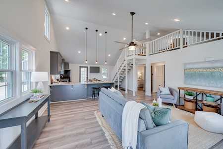 111 Lindsley Park Dr Nashville, TN 37206