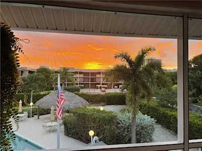 1060 Swallow Ave #207 Marco Island, FL 34145