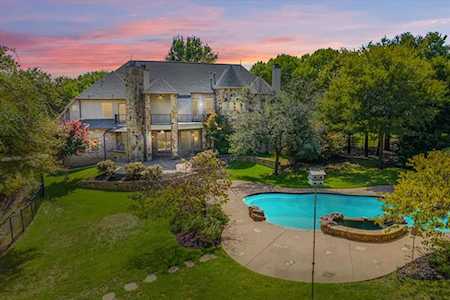 831 Simmons Court Southlake, TX 76092