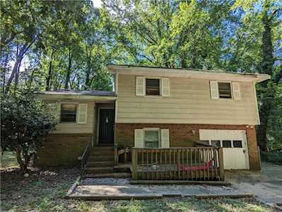 762 Maple Drive Riverdale, GA 30274