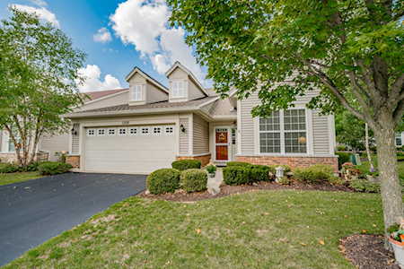 1206 Heathrow Ln Aurora, IL 60502