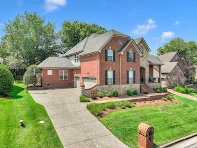 809 Lealand Ct Nashville, TN 37204