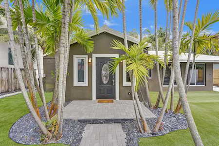 614 NE 10th Ave Fort Lauderdale, FL 33304