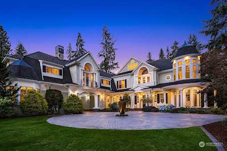 3830 134th Ave NE Bellevue, WA 98005
