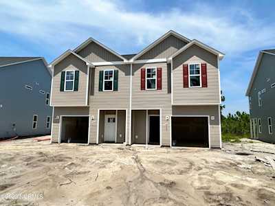 2027 Folkstone Woods Ln Holly Ridge, NC 28445