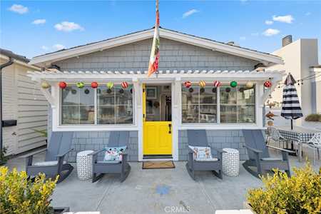 313 Grand Canal Newport Beach, CA 92662
