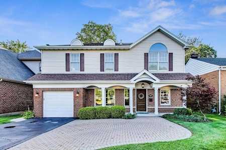 5040 Wolf Rd Western Springs, IL 60558