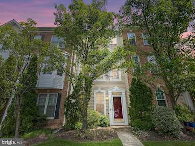 932 Harrison Circle Alexandria, VA 22304