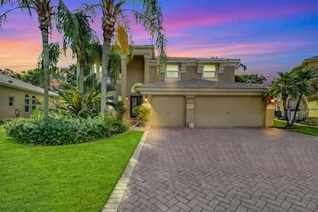 6644 Marbletree Ln Lake Worth, FL 33467
