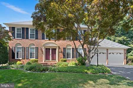 7904 Deerlee Dr Springfield, VA 22153