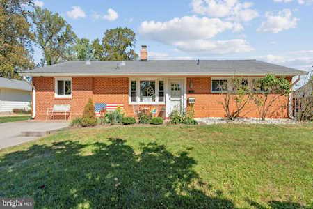 5515 Inverchapel Rd Springfield, VA 22151