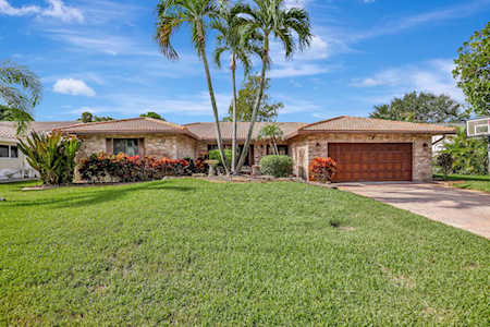8562 NW 3 Street Coral Springs, FL 33071
