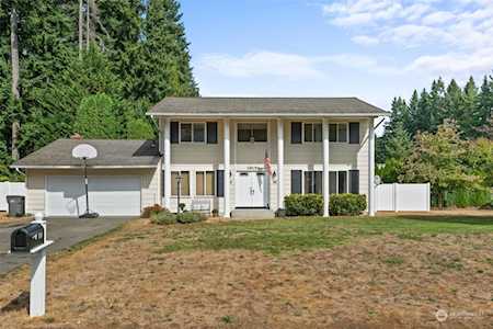 2913 SE Forest Villa Ct Port Orchard, WA 98366