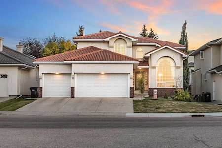 10250 Hamptons Blvd NW Calgary, AB T3A 5G5