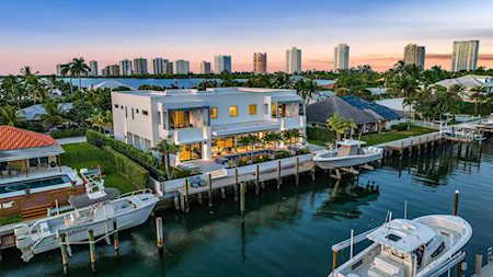 1091 Gulfstream Way Singer Island, FL 33404