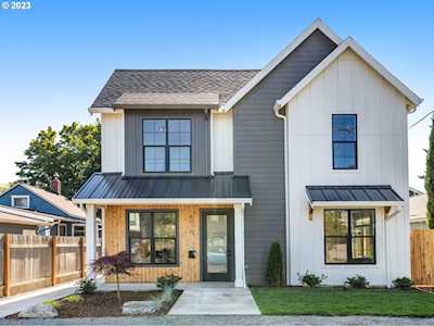 5074 SE Reedway ST #3 Portland, OR 97206