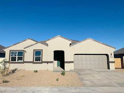 58 S Carlton Avenue Casa Grande, AZ 85122