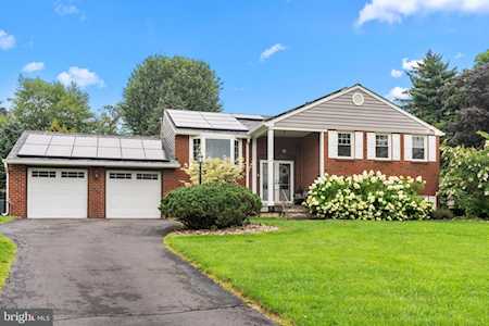 35 Galena Ct Churchville, PA 18966