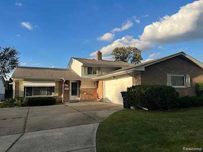 33712 Lacrosse St Westland, MI 48185