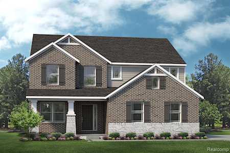 17613 Benjamin Dr Macomb, MI 48042