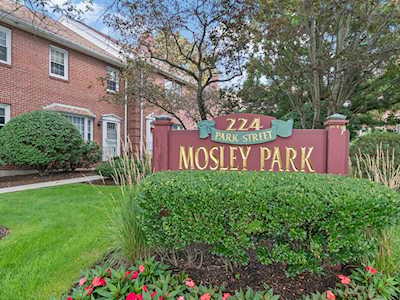 224 Park St #A13 Stoneham, MA 02180