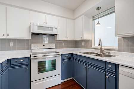 937 W 14th Avenue #407 Vancouver, BC V5Z 1R3