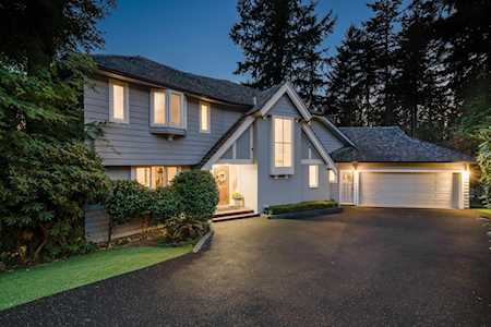3714 Southridge Place West Vancouver, BC V7V 3H8
