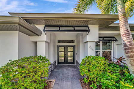2415 W Price Blvd North Port, FL 34286