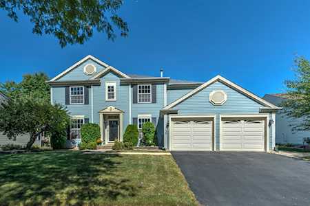 132 Jefferson Ln Streamwood, IL 60107