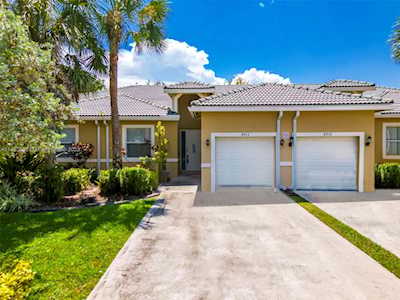 8912 NW 40th St #8912 Coral Springs, FL 33065