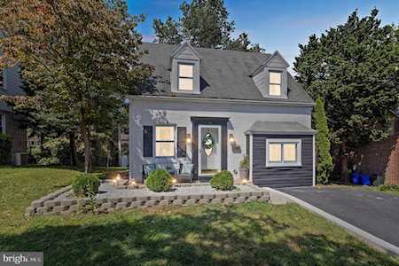 7 Holbrook Rd Havertown, PA 19083