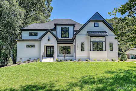 1221 Reverdy Ln Matthews, NC 28105