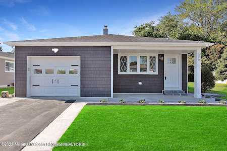 290 Port Royal Dr Toms River, NJ 08757