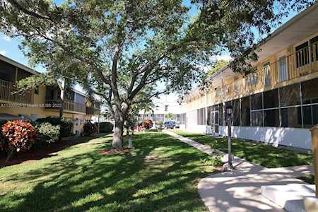 11 SW 4th Ave #8 Boca Raton, FL 33432
