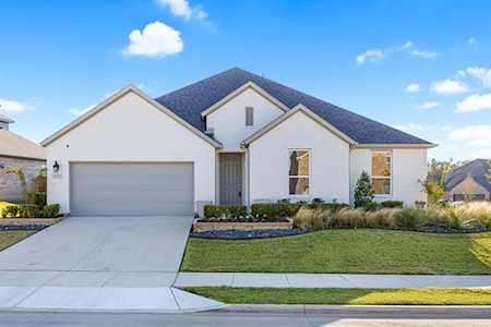 1512 Lake Grove Drive Little Elm, TX 75068