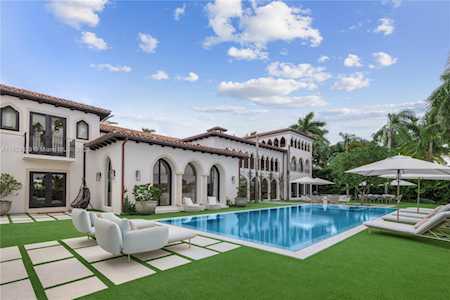 64 La Gorce Cir Miami Beach, FL 33141