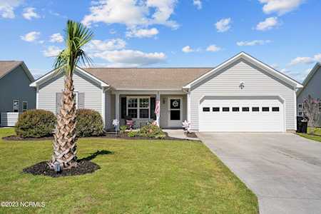 245 Red Carnation Dr Holly Ridge, NC 28445