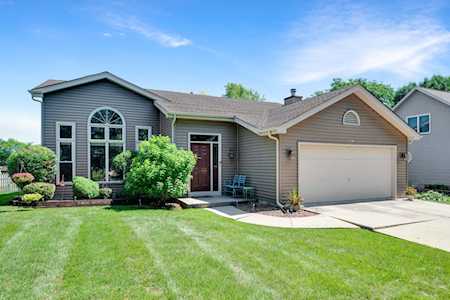 601 Cleavland Dr Bolingbrook, IL 60440