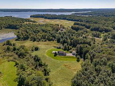 46 Gonet Dr Newmarket, NH 03857