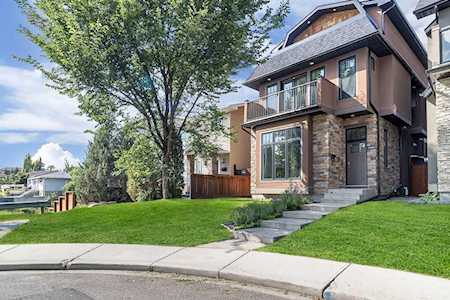 1106 Colgrove Ave NE Calgary, AB T2E5B9