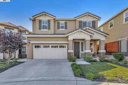 9586 Joey Dare Ct Dublin, CA 94568