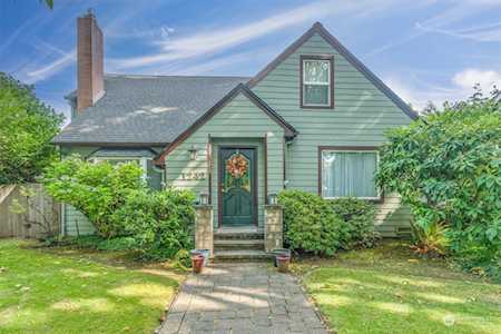 1242 22nd Ave Longview, WA 98632